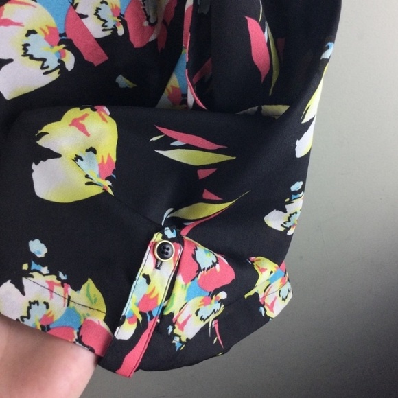 ⭐️Anthro’s Yumi Kim,Lea Wrap,POCKETS, Floral Sleeveless Black Romper, Size L - Picture 7 of 16